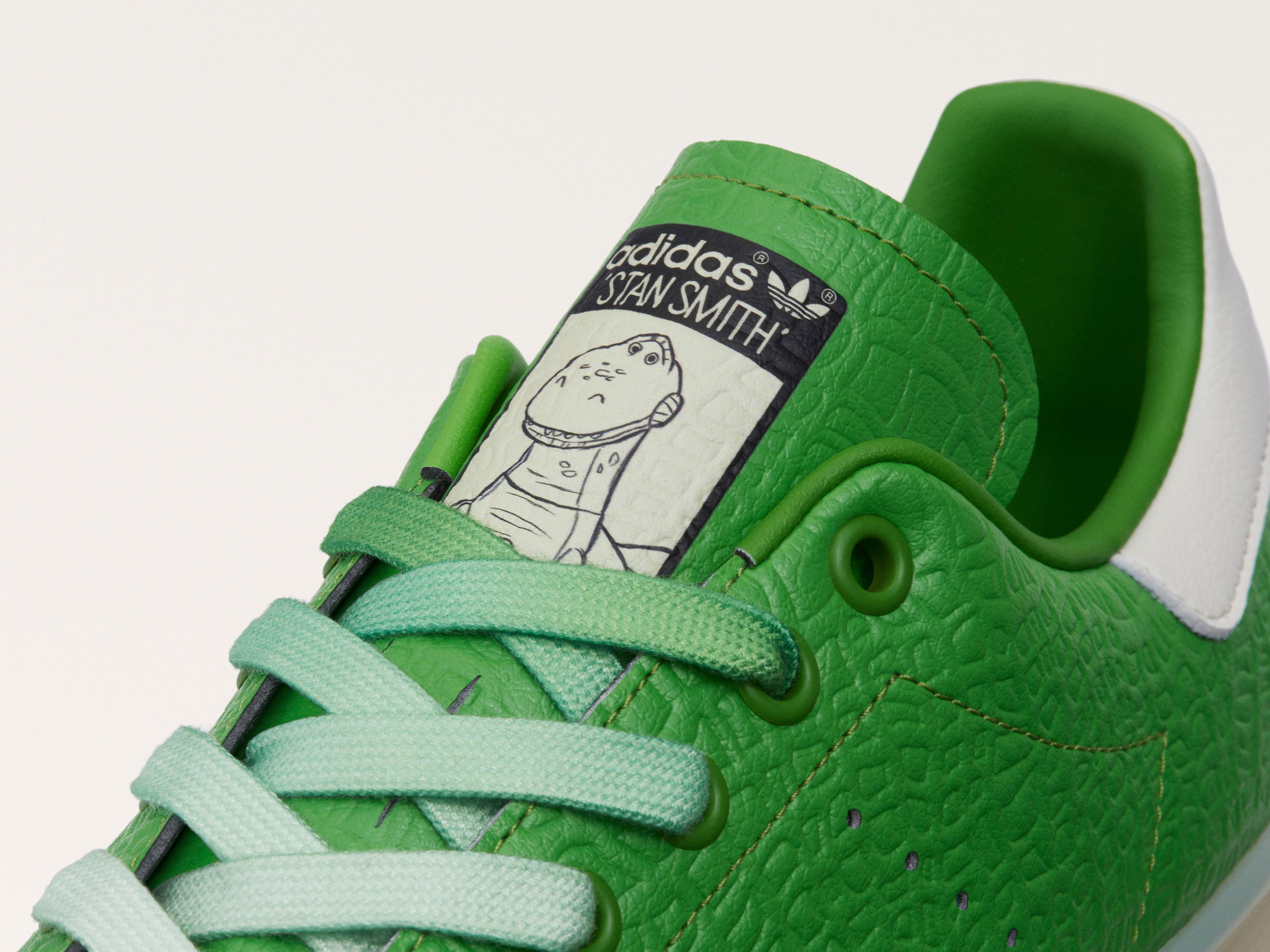 最潮科米蛙携手绿色迪士尼角色来袭！adidas Originals x Disney 全系列正式发布，粉丝保证看到失心疯！